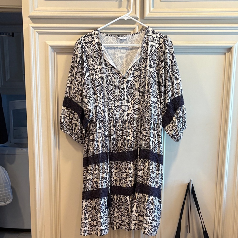 ZIP Women's Elegant Black and White Dress